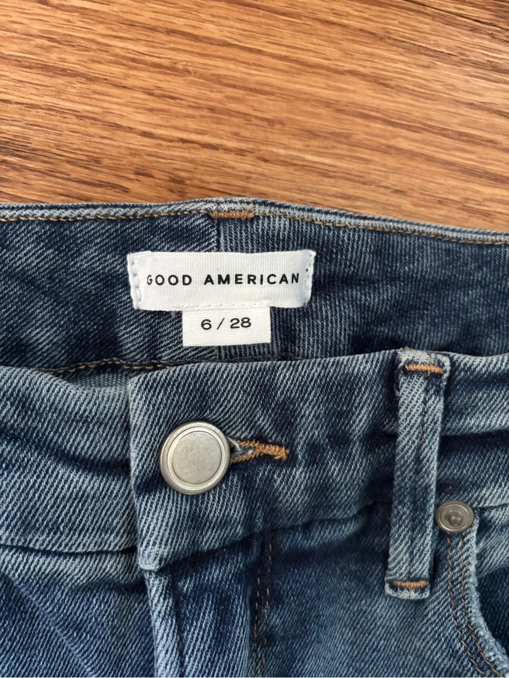 Good American Good Skate Cropped Wide Jeans size 6 NEW WITH TAGS - Picture 5 of 5